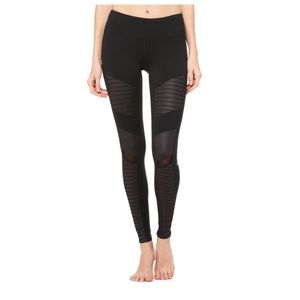❌SOLD❌ Alo Moto Legging in Black/Black Glossy, size L